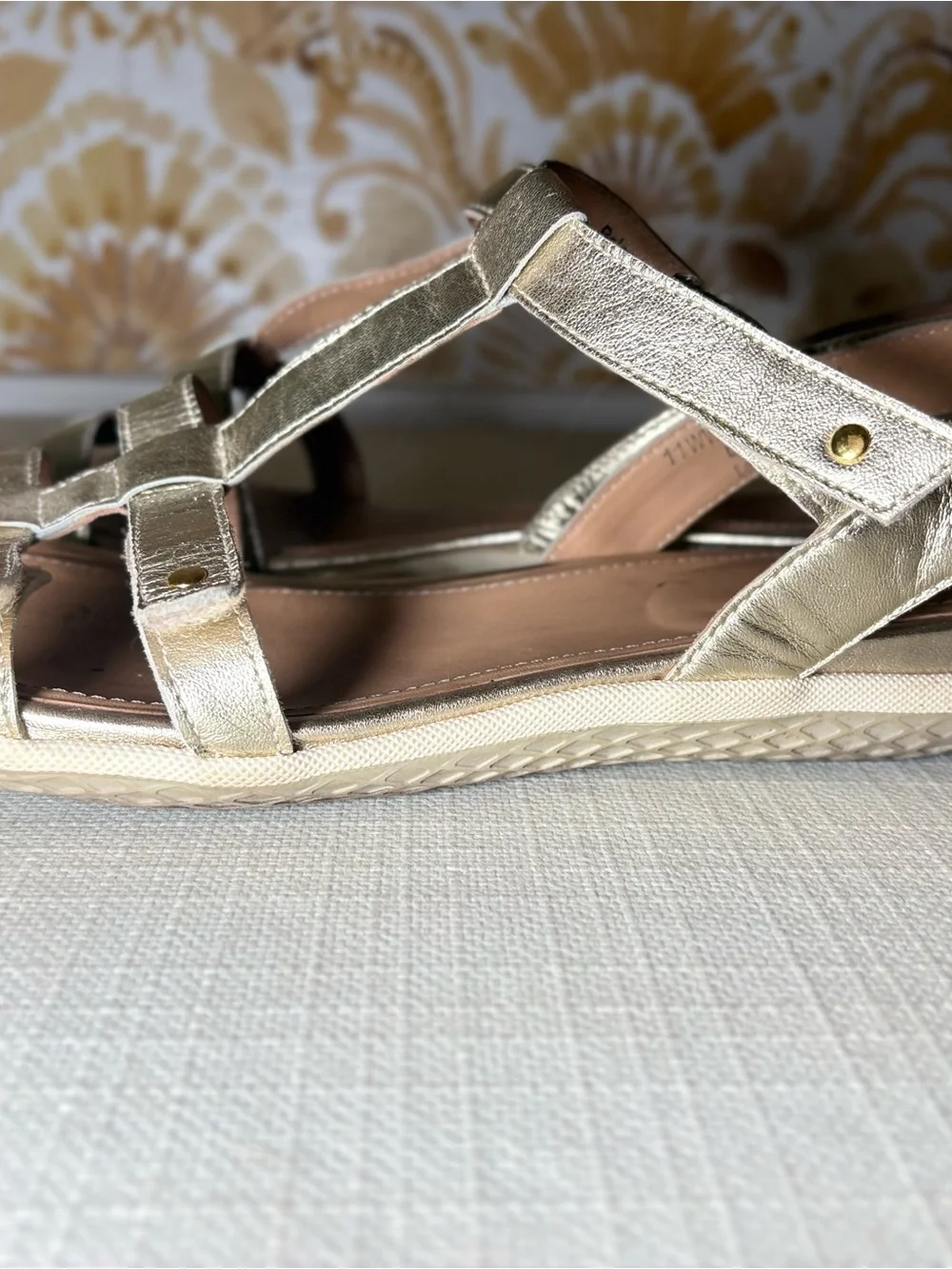 David Tate Gold Metallic Strappy Flat Sandals Resort Coastal Chic Shoes